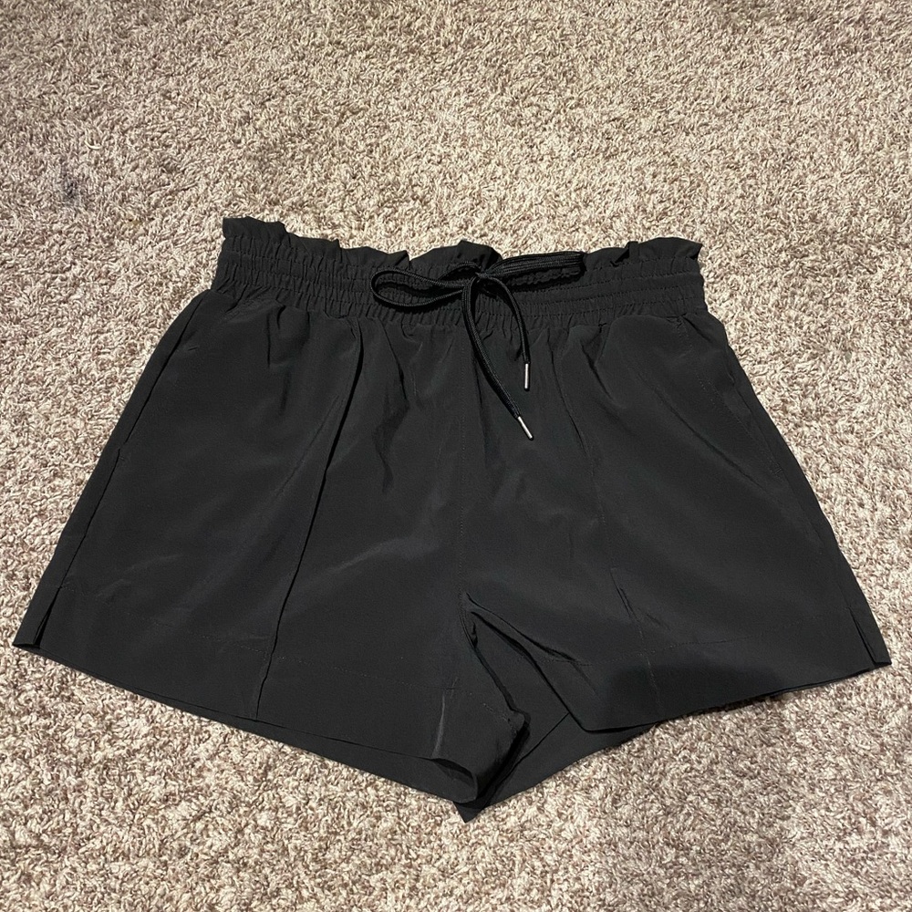 NWOT - NEW Athleisure Shorts with Pockets